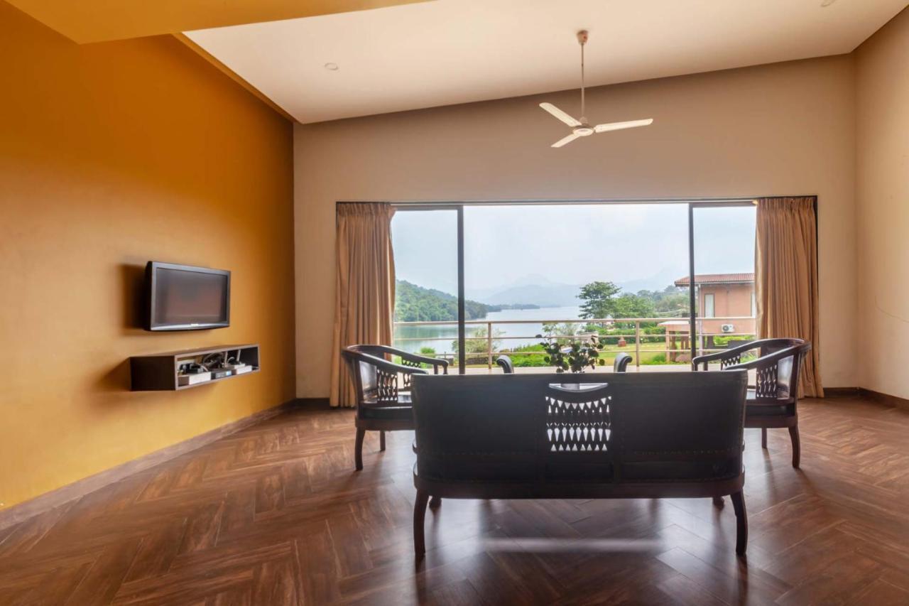 Stayvista'S Shivom Villa 2 - A Serene Escape With Views Of The Valley And Lake Лонавла Екстер'єр фото